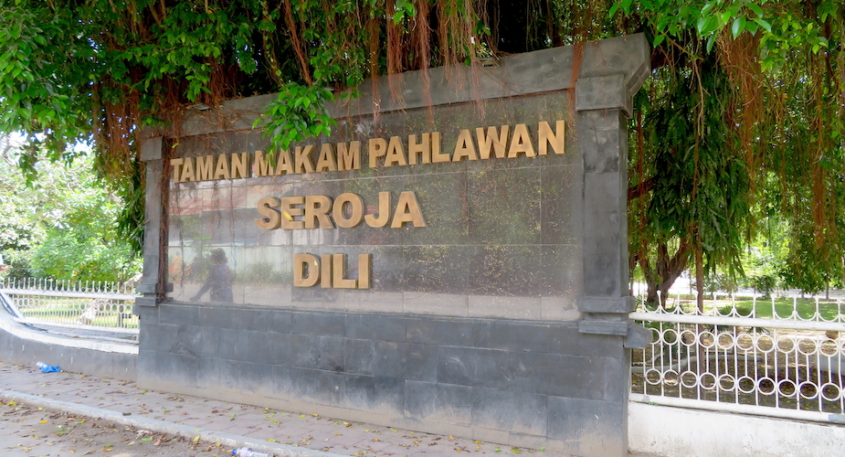 The Seroja Indonesian Heroes' Cemetery in Dili / Vannessa Hearman